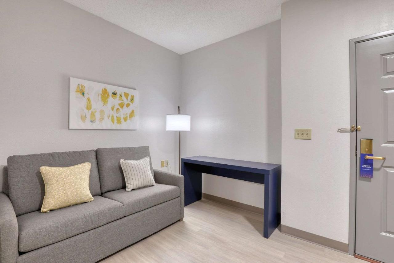 Comfort Suites Milwaukee Airport Oak Creek Buitenkant foto