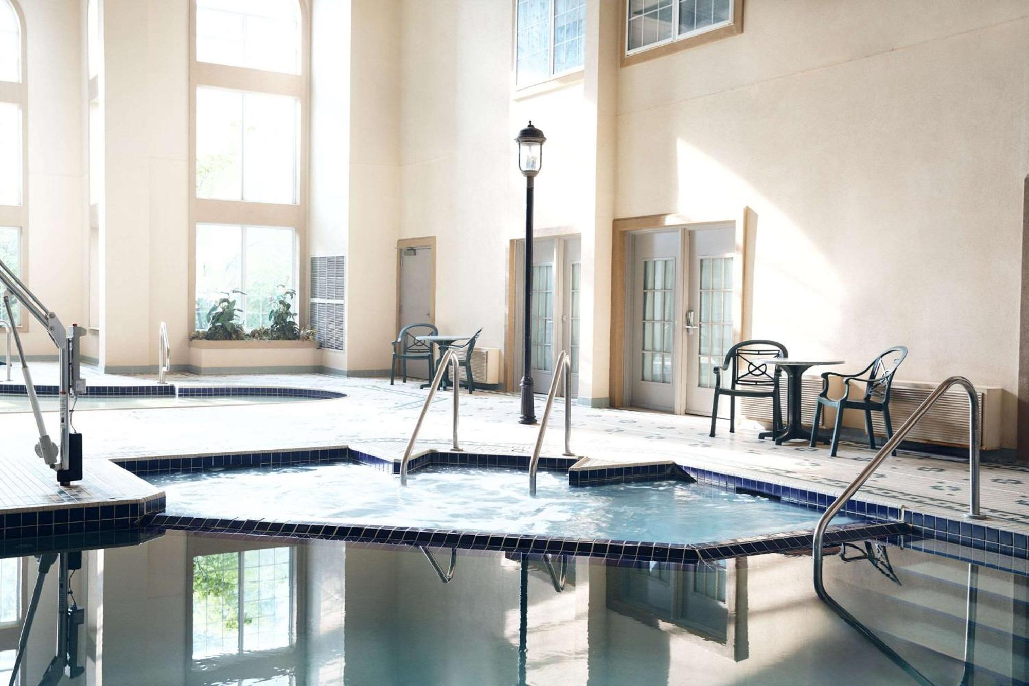 Comfort Suites Milwaukee Airport Oak Creek Buitenkant foto