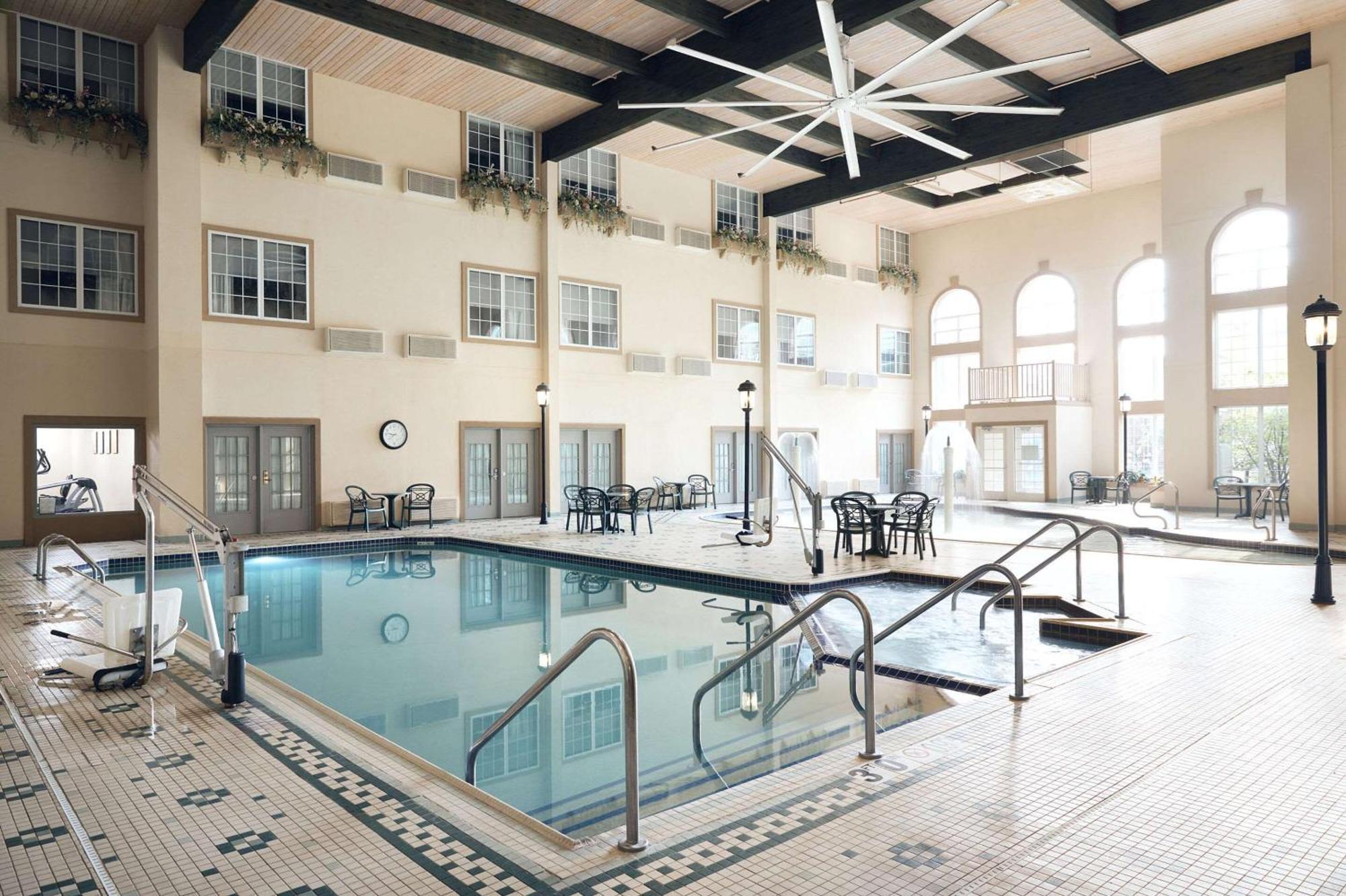 Comfort Suites Milwaukee Airport Oak Creek Buitenkant foto